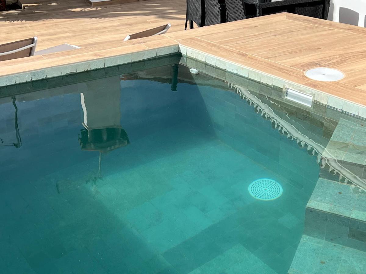 Karibu Beach & Pool Marbella Exteriör bild